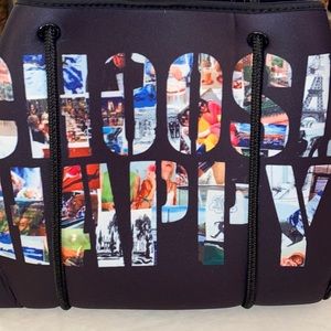 Large tote with "Choose Happy" design and‎ detachable wallet included.